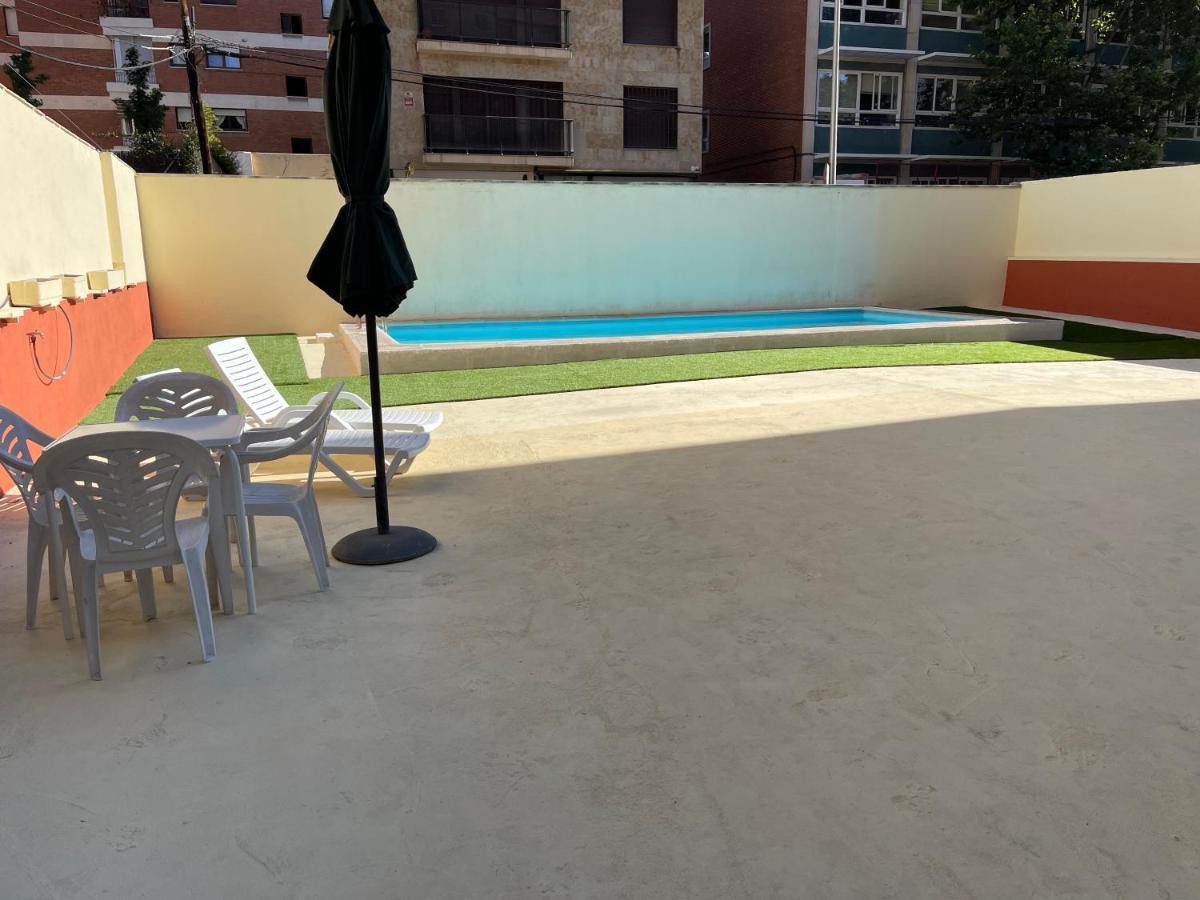 Best Apartment Near Real Madrid Stadium Buitenkant foto